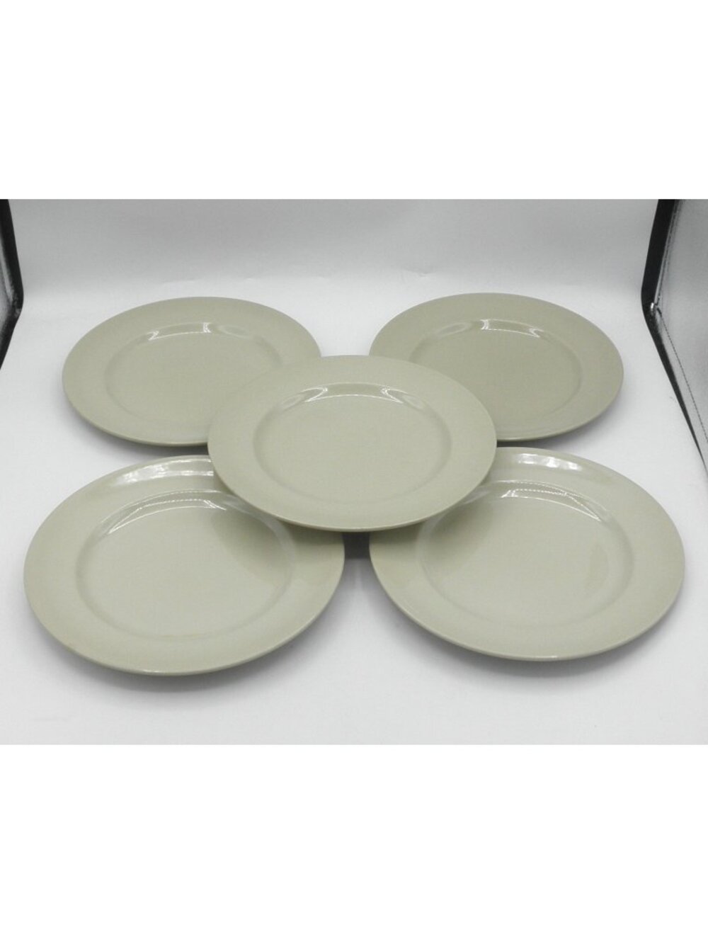 Drabware (Older, Glossy) by Wedgwood 8-1/4 Inch Salad Plates Set of 5 WW DRA